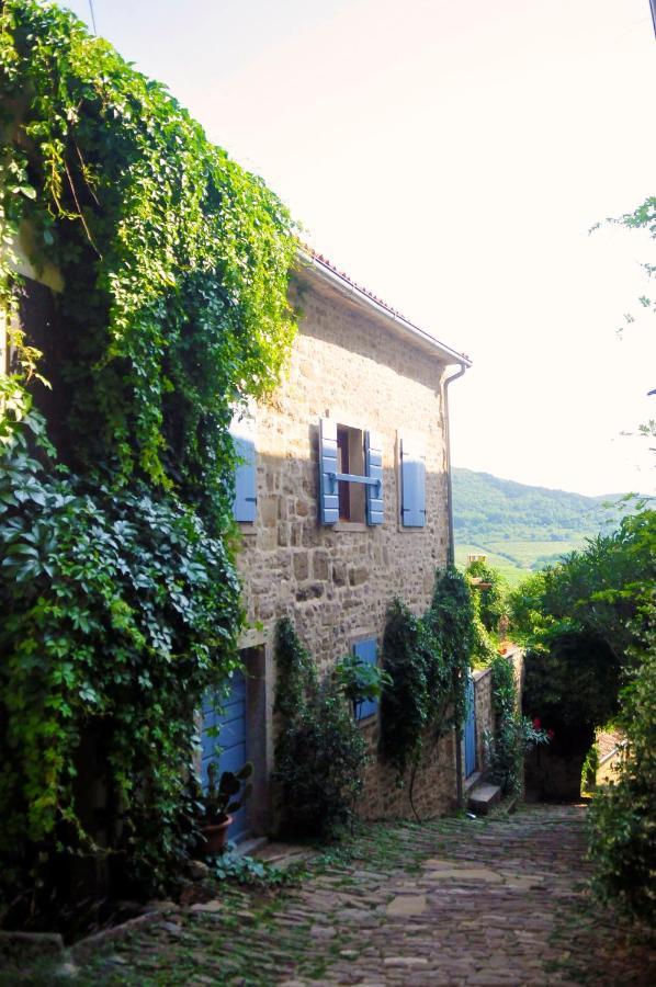 Ruine-Motovun Kh Vila Exterior foto